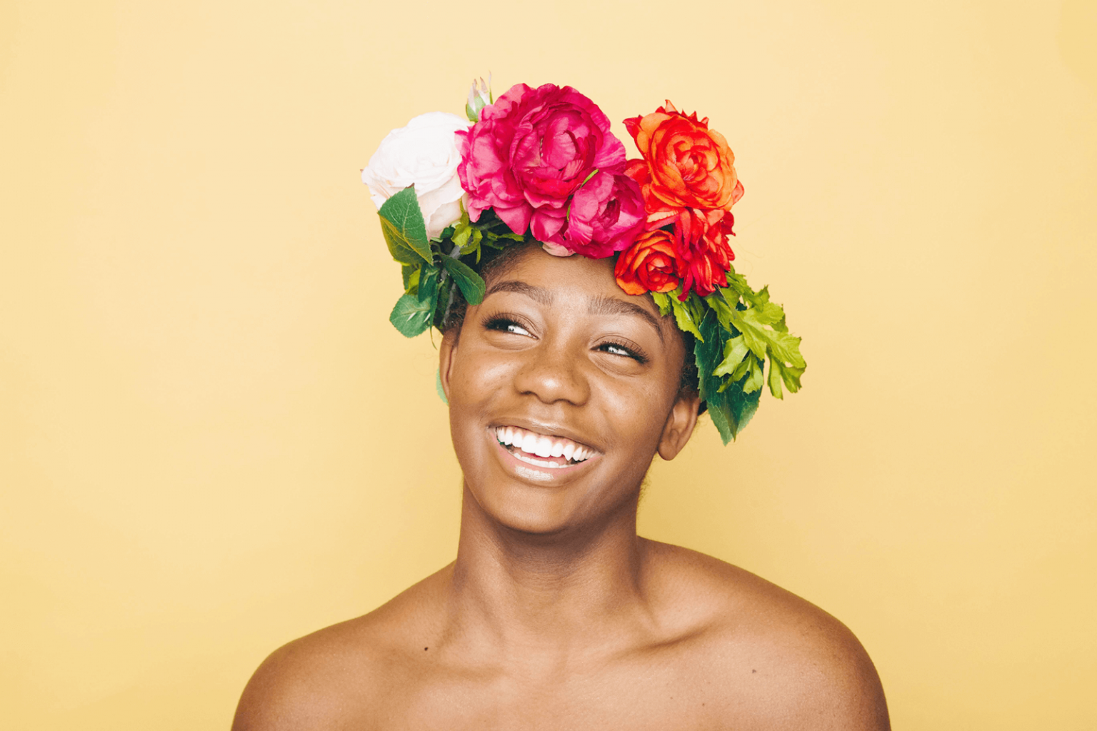 Smiling Girl with Flower Crown KeyGlam